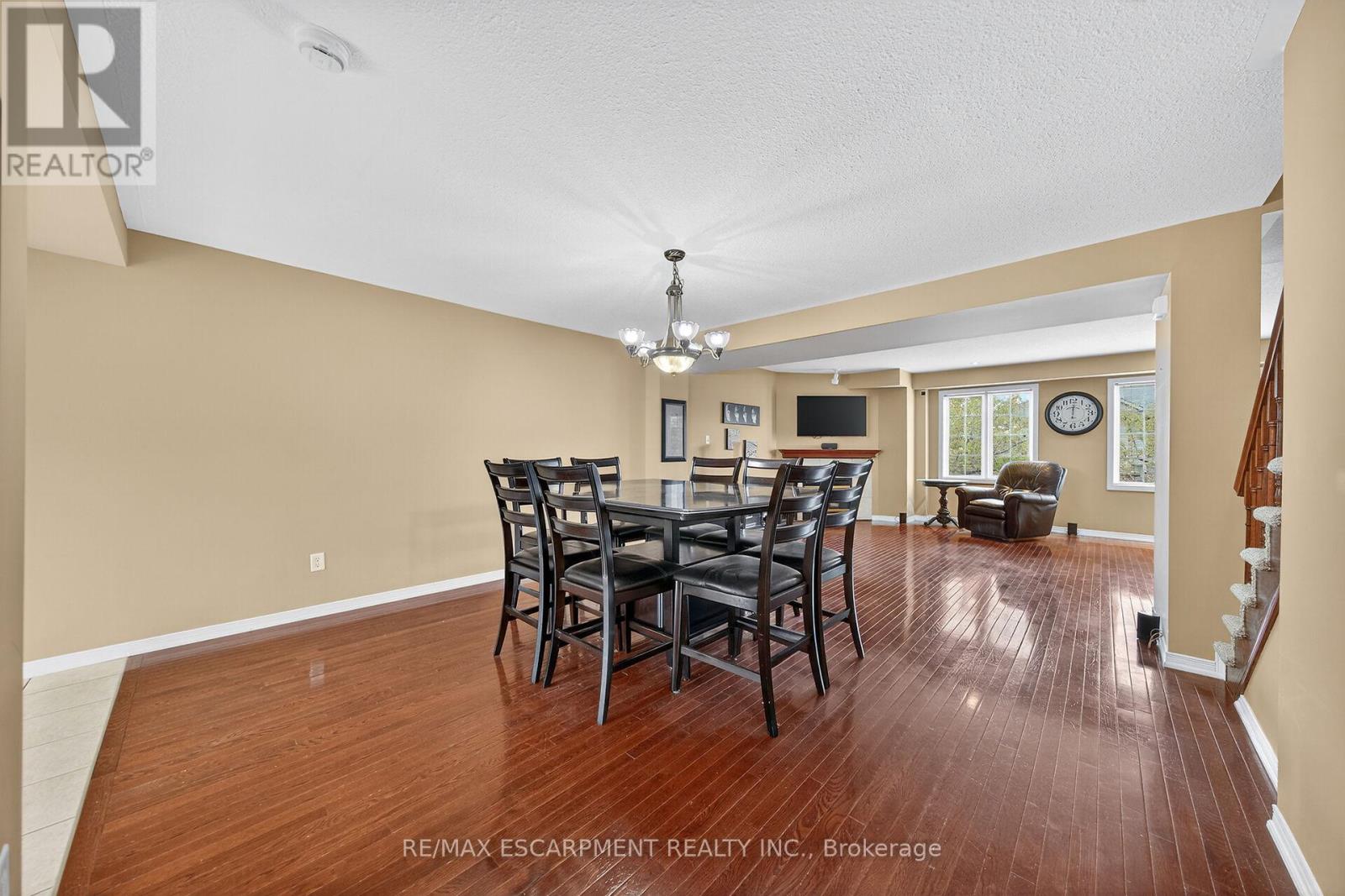 Single Family House for Sale in    SOUTHSIDE PLACE Hamilton (Mountview) 