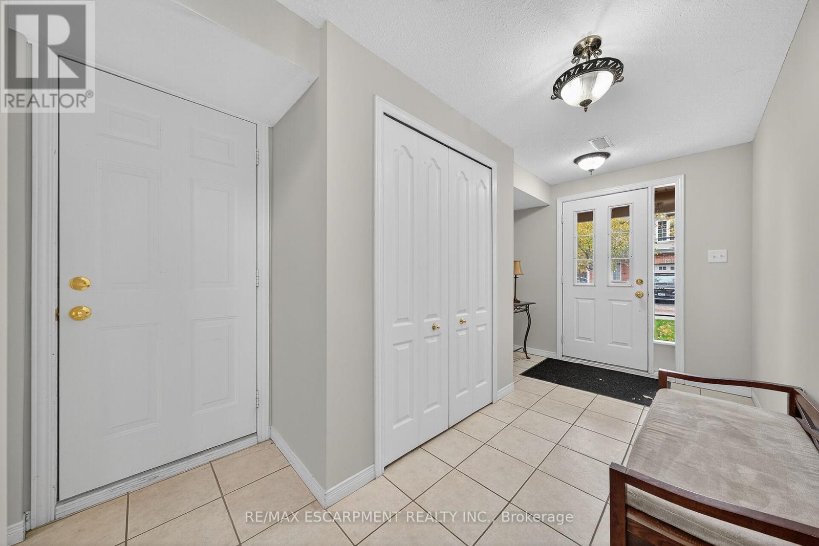 Single Family House for Sale in    SOUTHSIDE PLACE Hamilton (Mountview) 