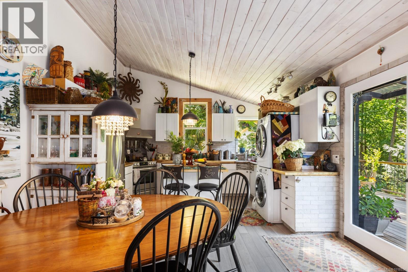  2470 North End Road, Salt Spring