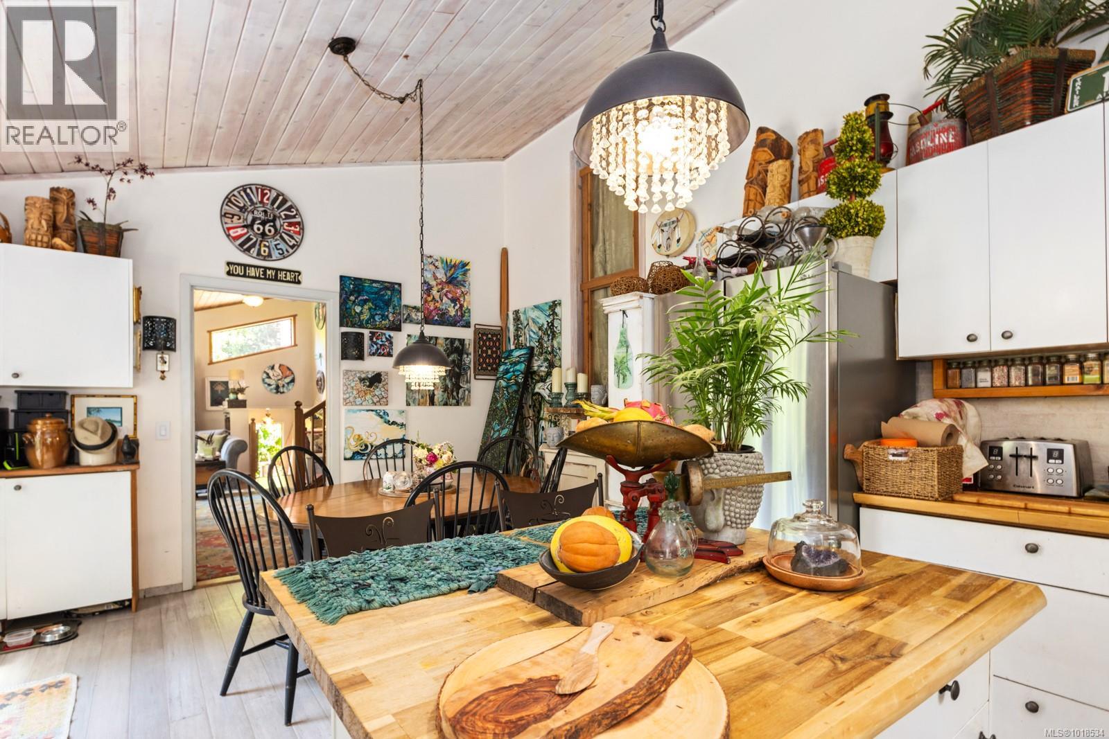  2470 North End Road, Salt Spring