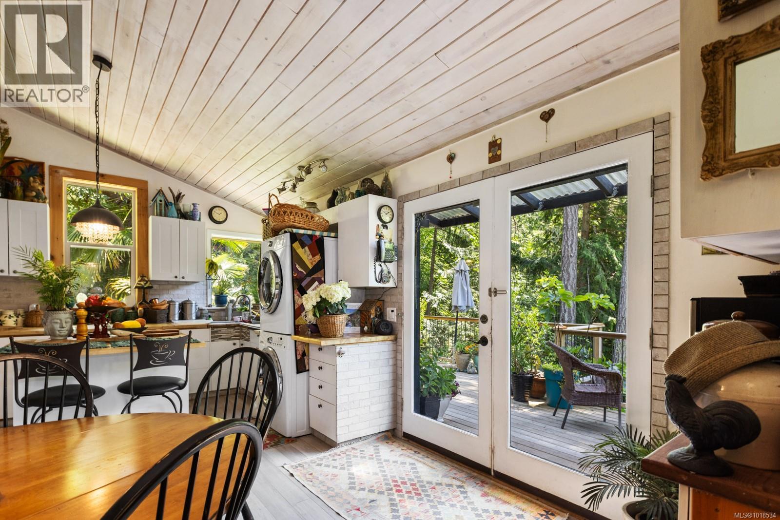  2470 North End Road, Salt Spring