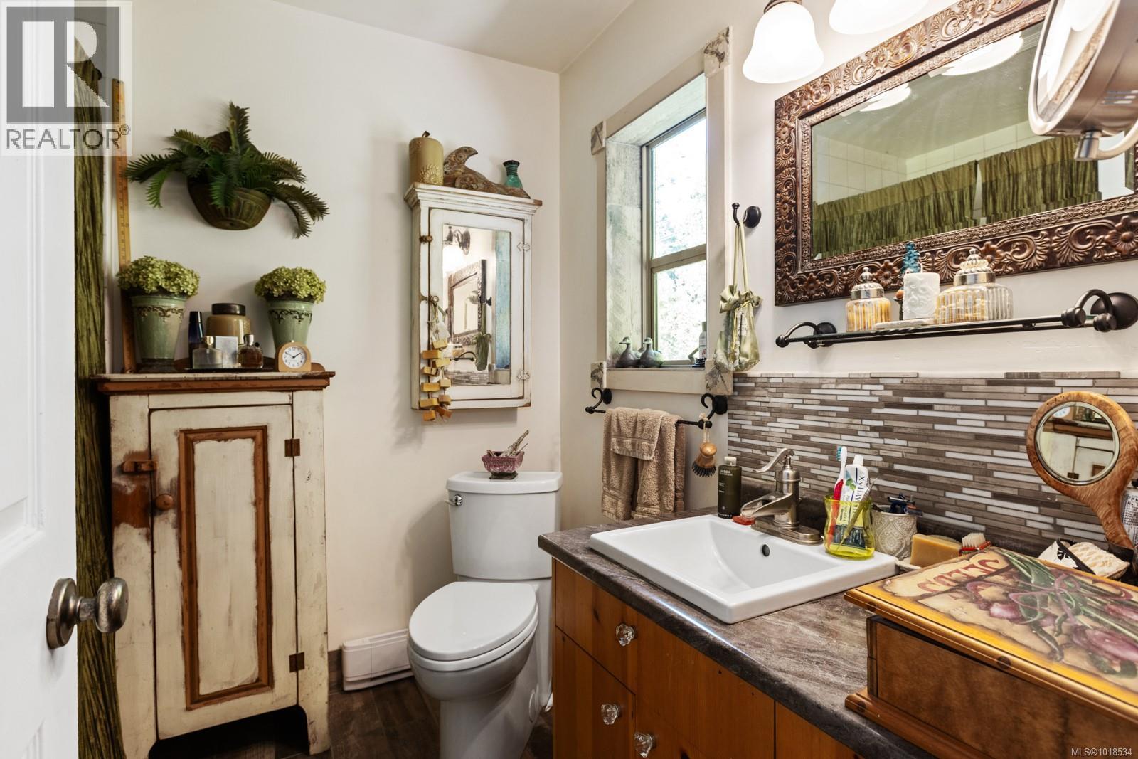  2470 North End Road, Salt Spring