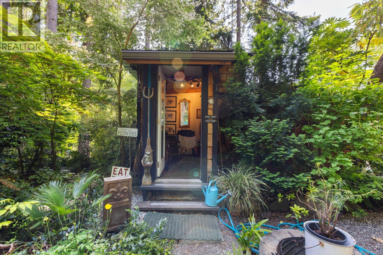  2470 North End Road, Salt Spring