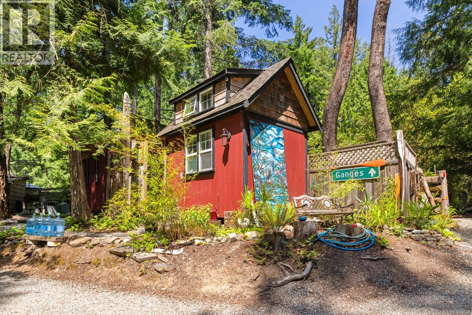  2470 North End Road, Salt Spring