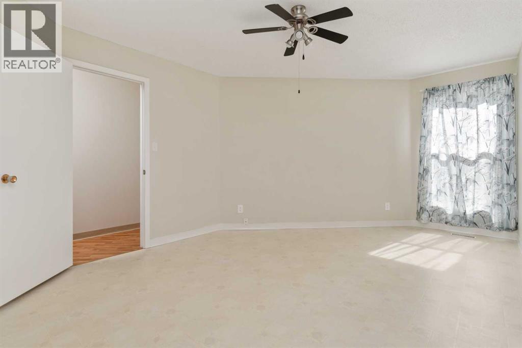 Single Family House for Sale in   Mount Pleasant Drive Mount Pleasant Camrose 