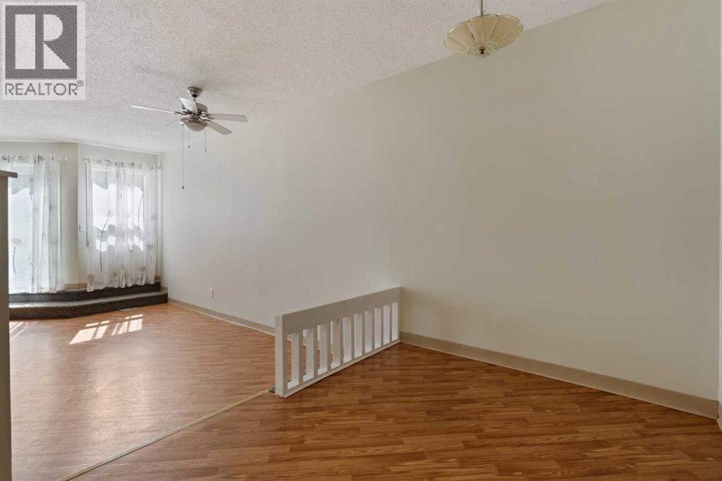 Single Family House for Sale in   Mount Pleasant Drive Mount Pleasant Camrose 