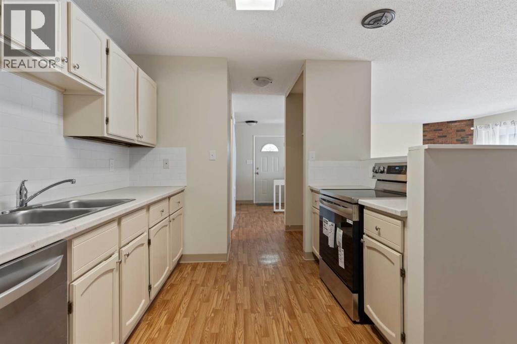 Single Family House for Sale in   Mount Pleasant Drive Mount Pleasant Camrose 