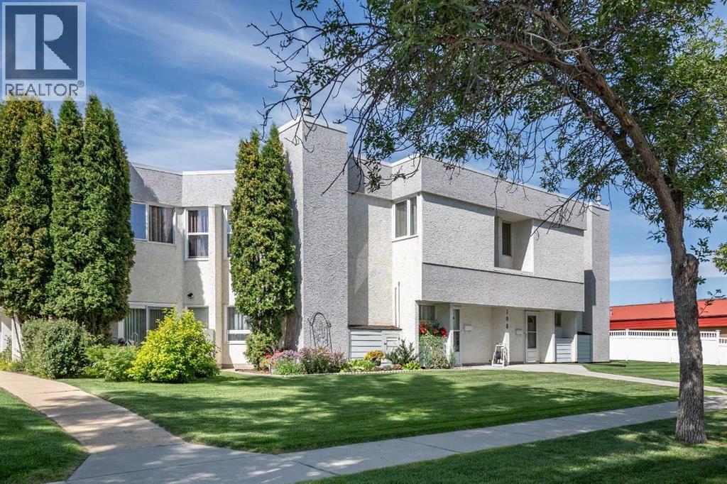 Single Family House for Sale in   Mount Pleasant Drive Mount Pleasant Camrose 