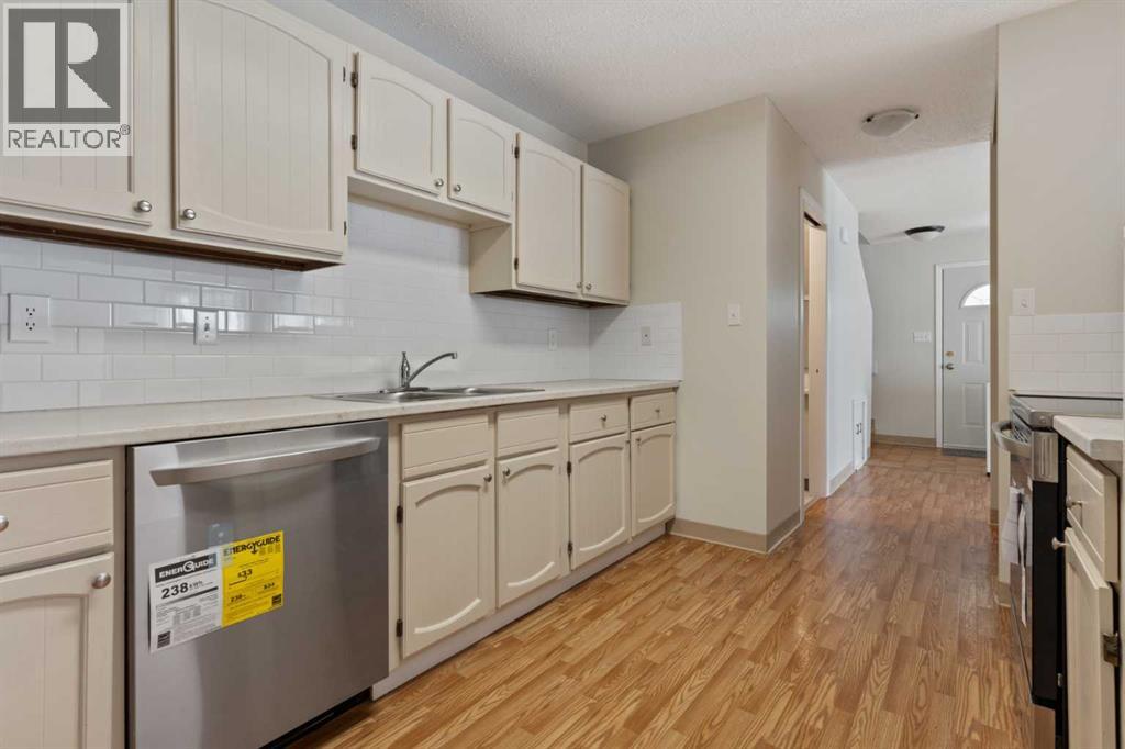 Single Family House for Sale in   Mount Pleasant Drive Mount Pleasant Camrose 