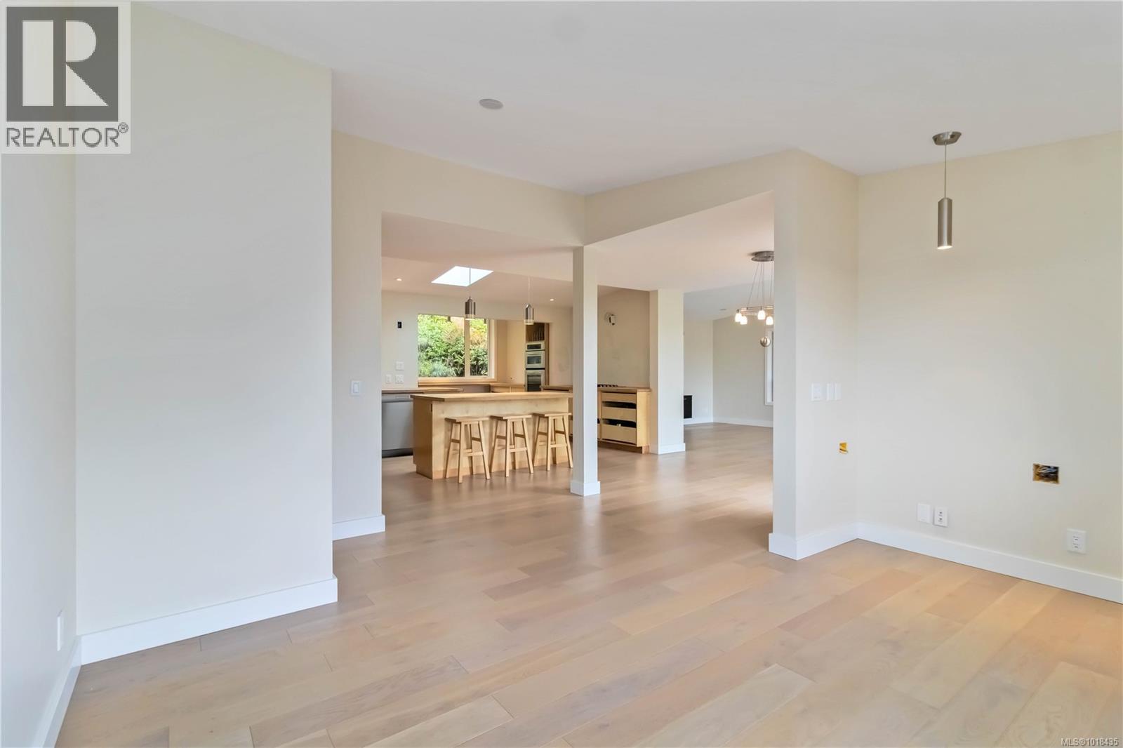  4882 Lochside Drive, Saanich