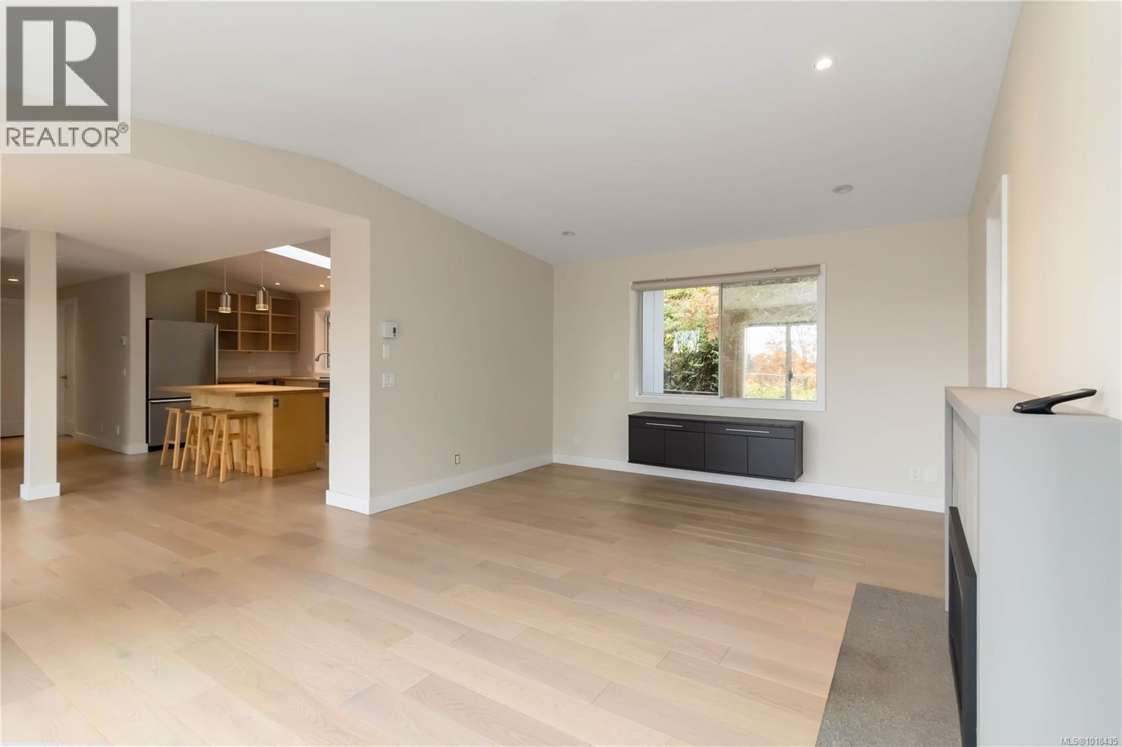  4882 Lochside Drive, Saanich