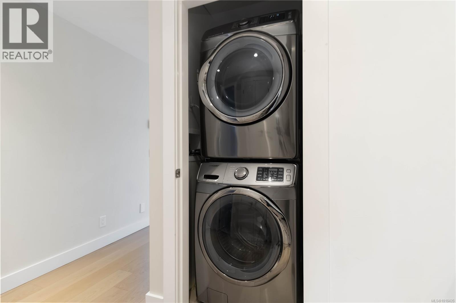  4882 Lochside Drive, Saanich