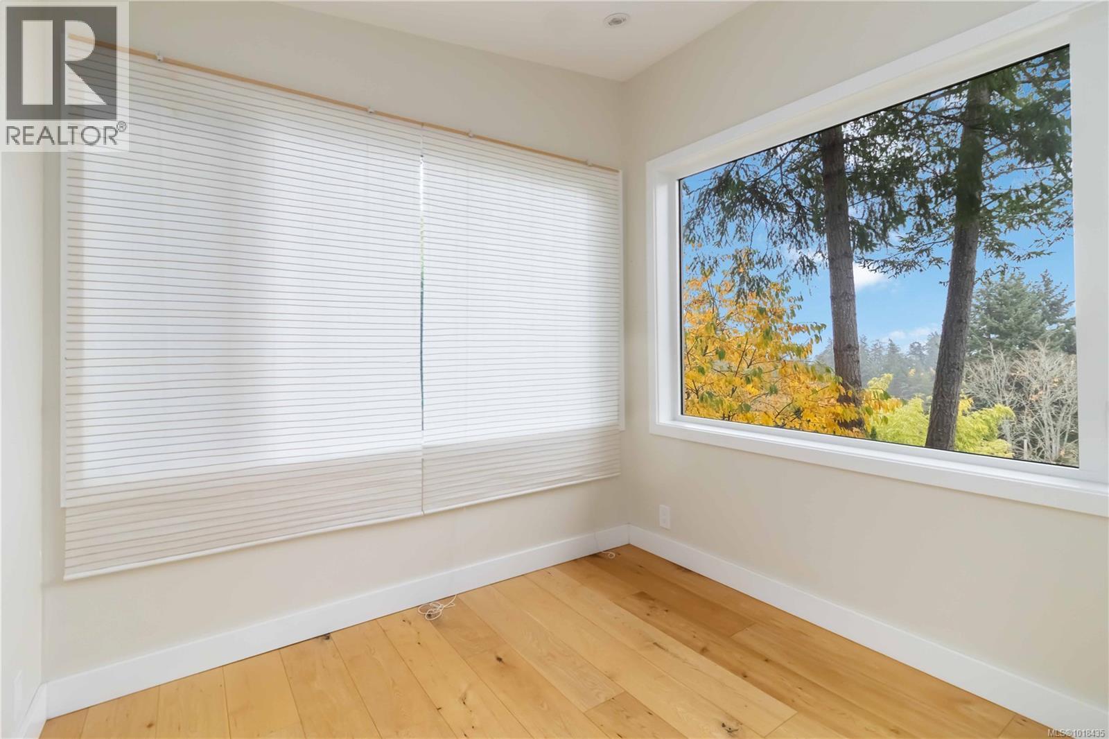  4882 Lochside Drive, Saanich