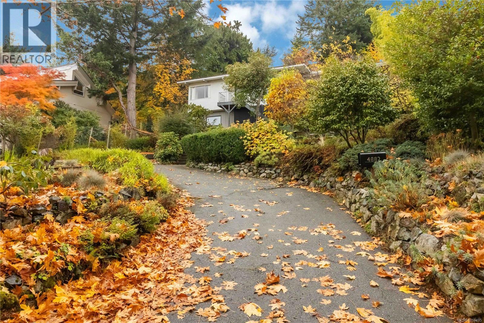  4882 Lochside Drive, Saanich