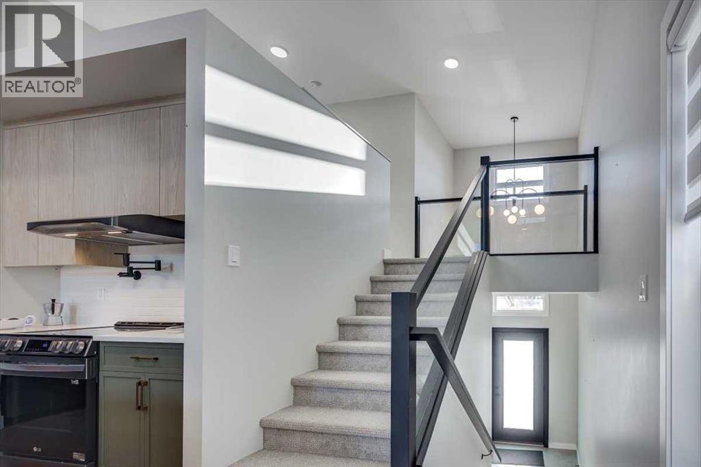 Single Family House Bi-level for Sale in  Emerald Drive Evergreen Red Deer 