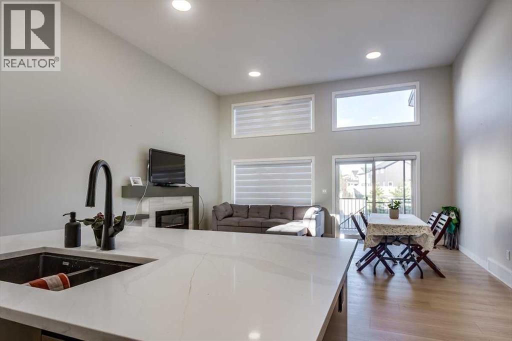 Single Family House Bi-level for Sale in  Emerald Drive Evergreen Red Deer 