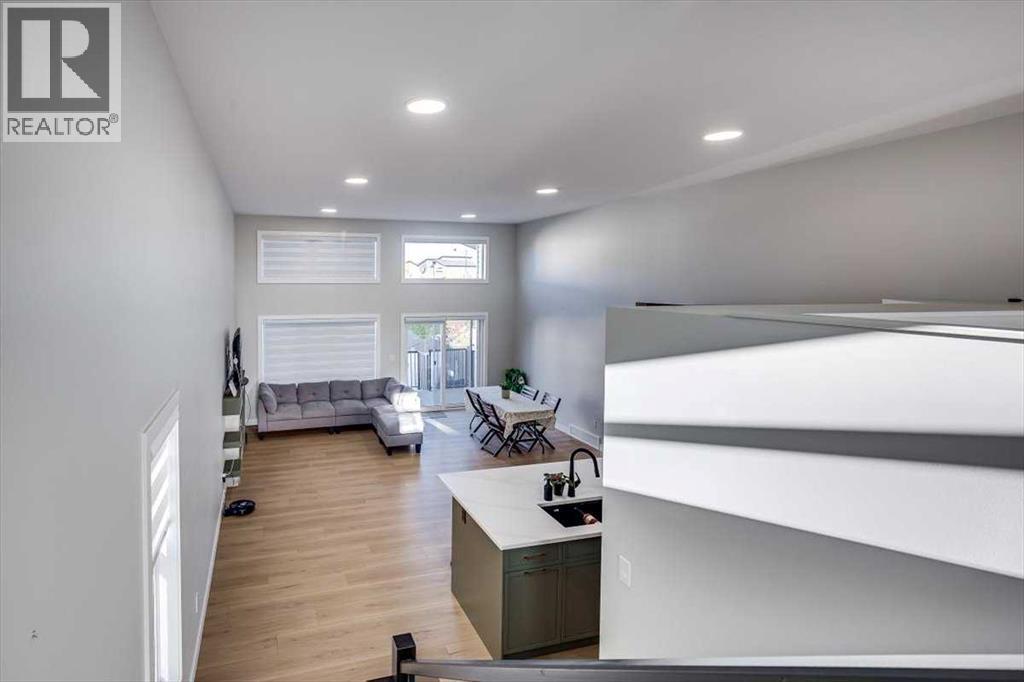 Single Family House Bi-level for Sale in  Emerald Drive Evergreen Red Deer 