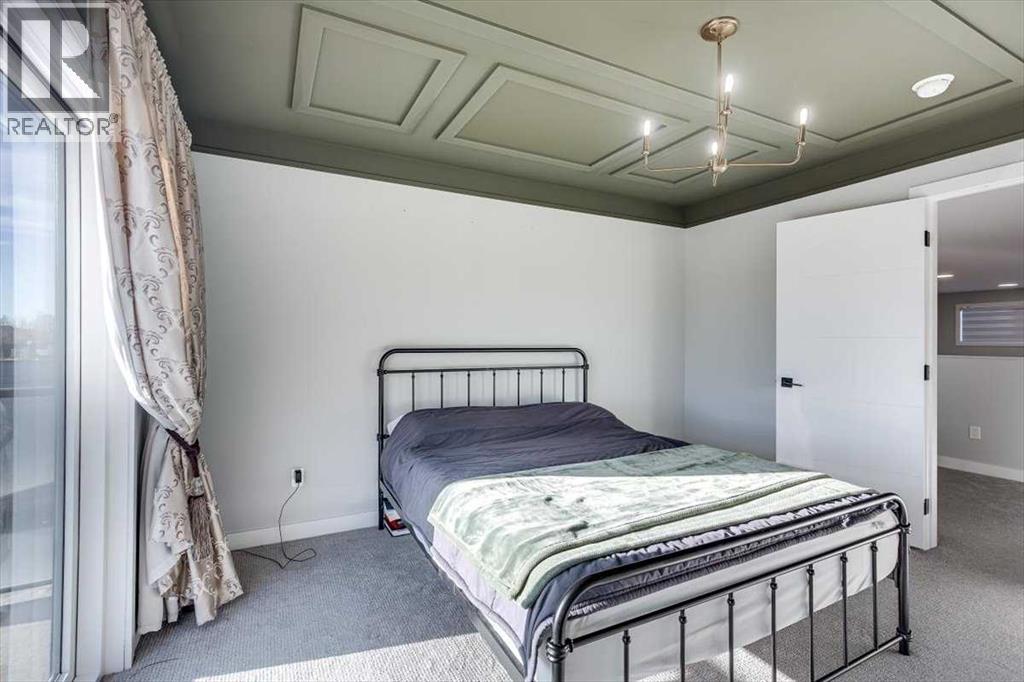 Single Family House Bi-level for Sale in  Emerald Drive Evergreen Red Deer 