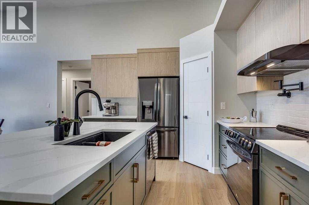 Single Family House Bi-level for Sale in  Emerald Drive Evergreen Red Deer 