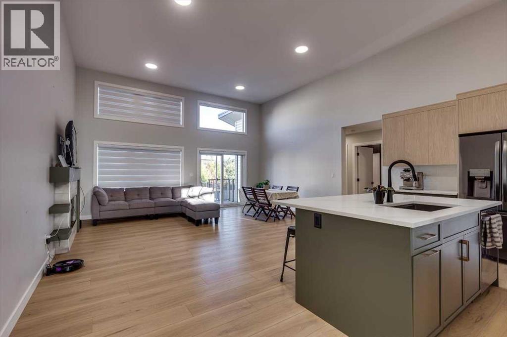 Single Family House Bi-level for Sale in  Emerald Drive Evergreen Red Deer 