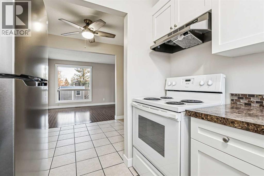 Single Family House for Sale in   Pensacola Crescent SE Penbrooke Meadows Calgary 