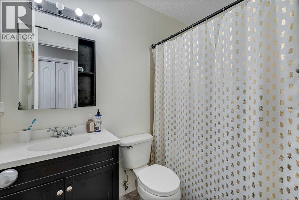 Single Family House for Sale in   Blackhorn Road NE Thorncliffe Calgary 