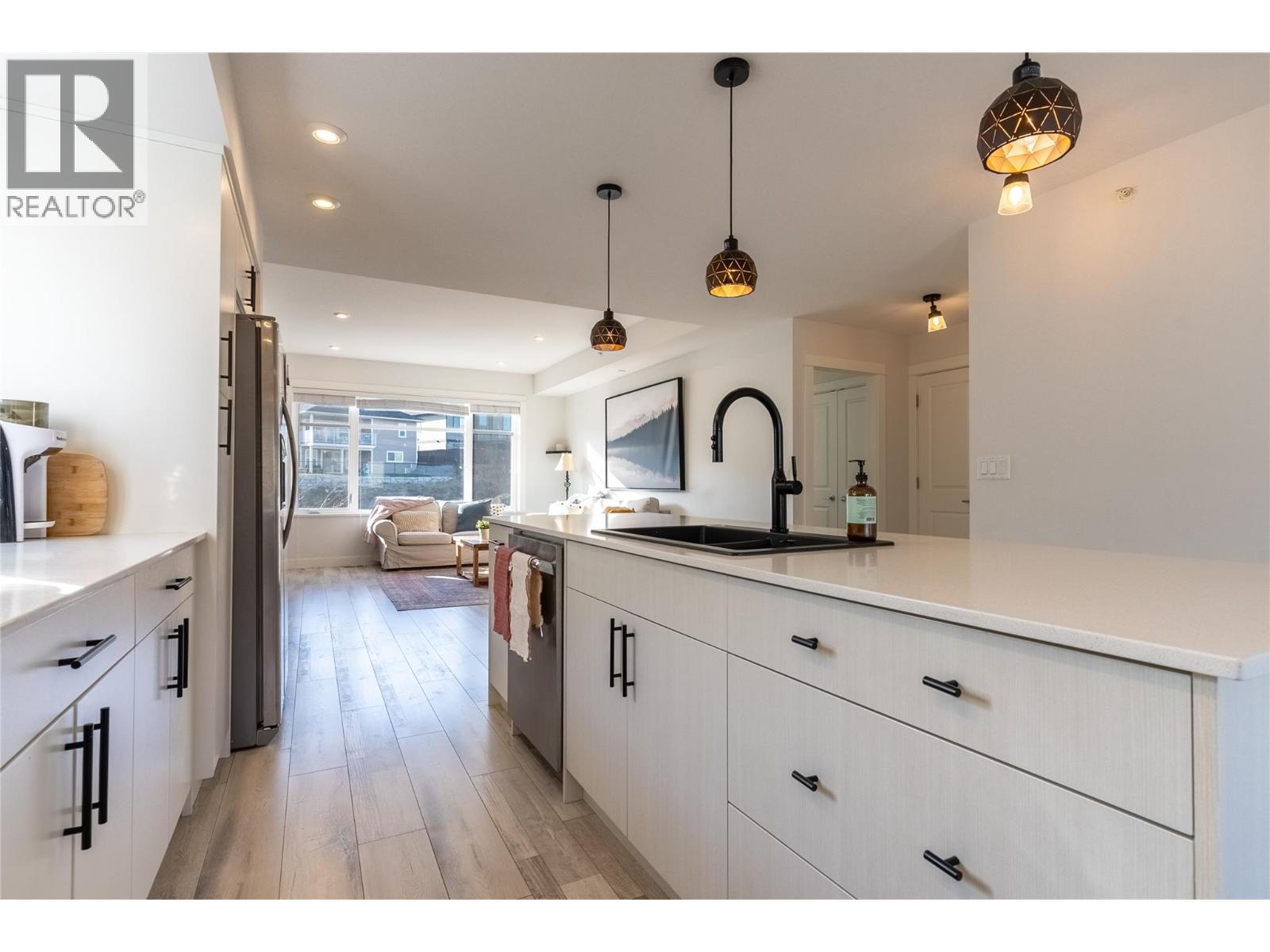 #158 8800 DALLAS DRIVE - 15