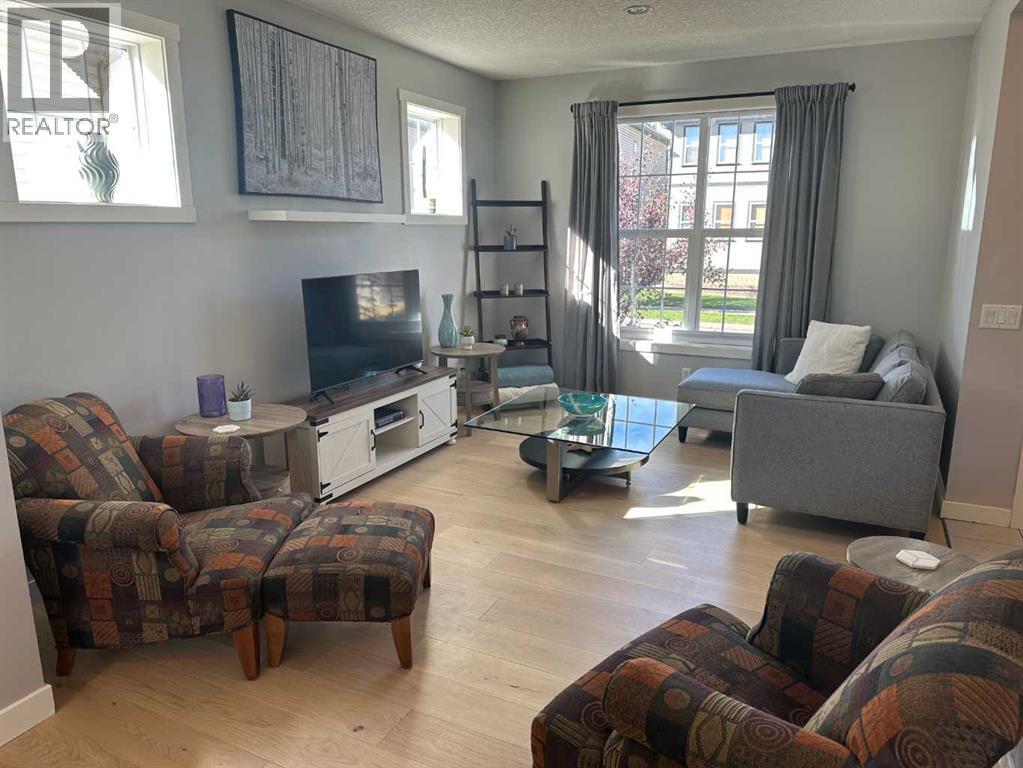 64 Elgin Meadows Manor SE, Calgary, Alberta