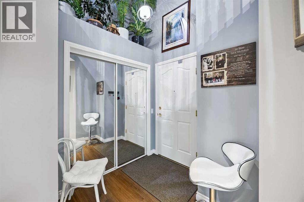 Single Family House Loft for Sale in   Simcoe Boulevard SW Signal Hill Calgary 