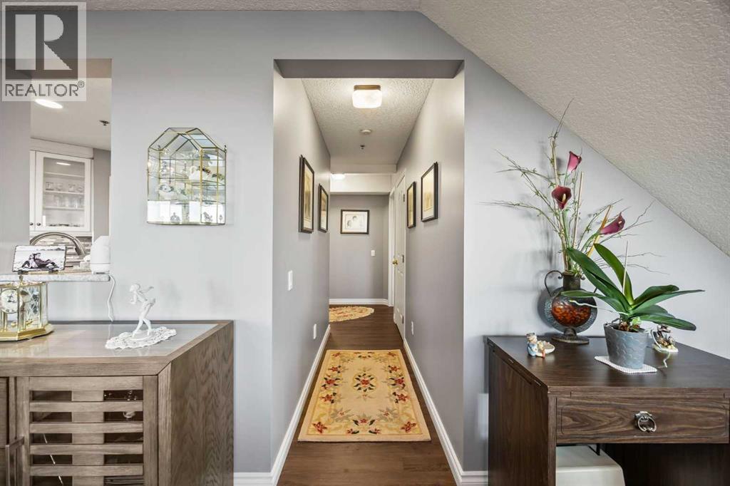 Single Family House Loft for Sale in   Simcoe Boulevard SW Signal Hill Calgary 