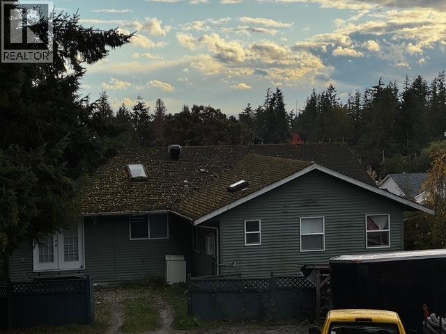 6300 SAMRON ROAD, Sechelt