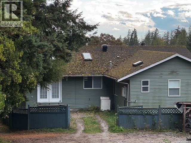 6300 SAMRON ROAD, Sechelt