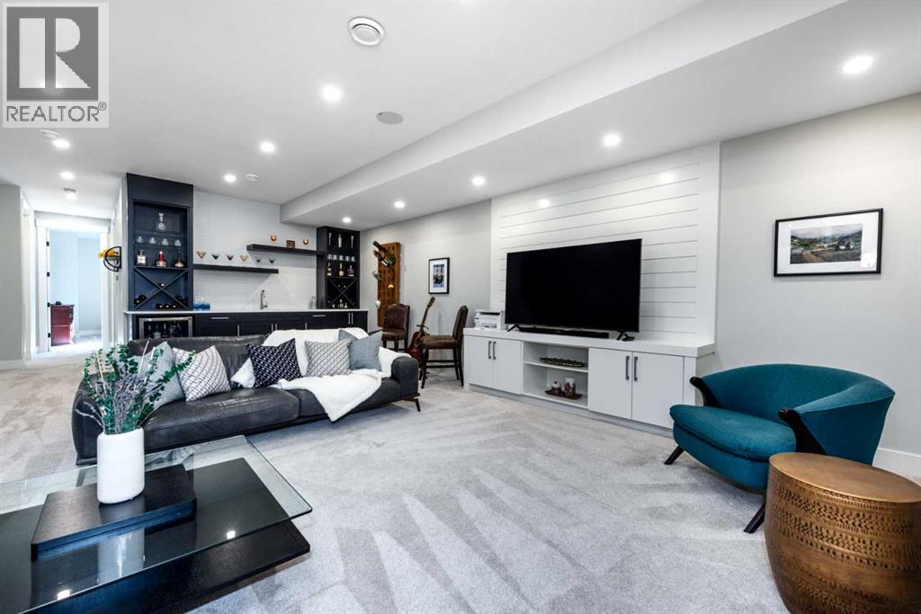 Single Family House for Sale in   Avenue SW Glamorgan Calgary 