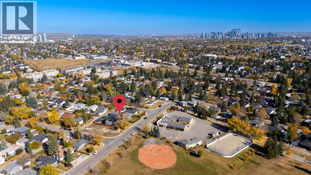 Single Family House for Sale in   Avenue SW Glamorgan Calgary 