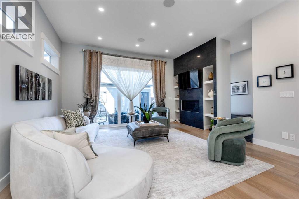 Single Family House for Sale in   Avenue SW Glamorgan Calgary 