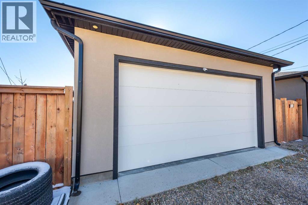 Single Family House for Sale in   Avenue SW Glamorgan Calgary 