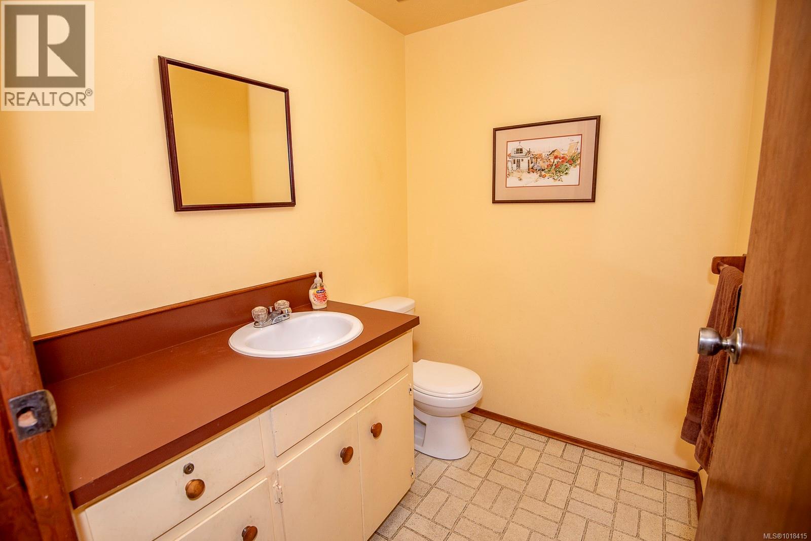 Single Family House Westcoast for Sale in  Pemberton Rd Victoria 