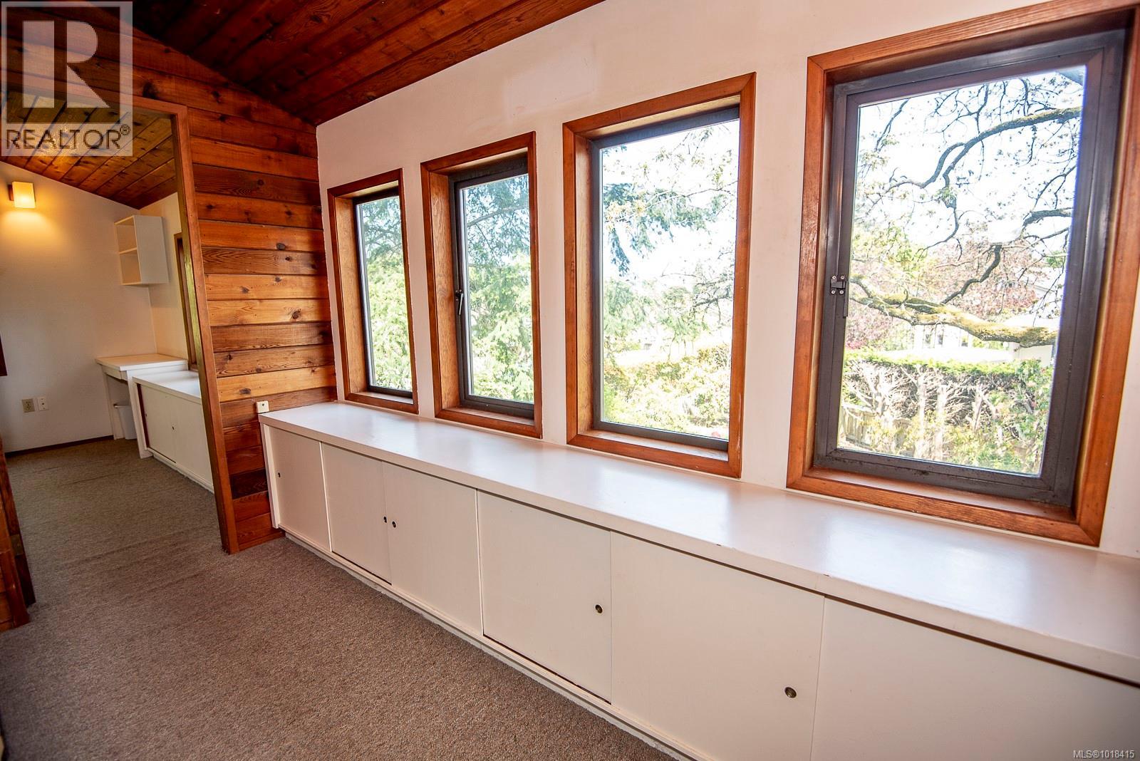 Single Family House Westcoast for Sale in  Pemberton Rd Victoria 