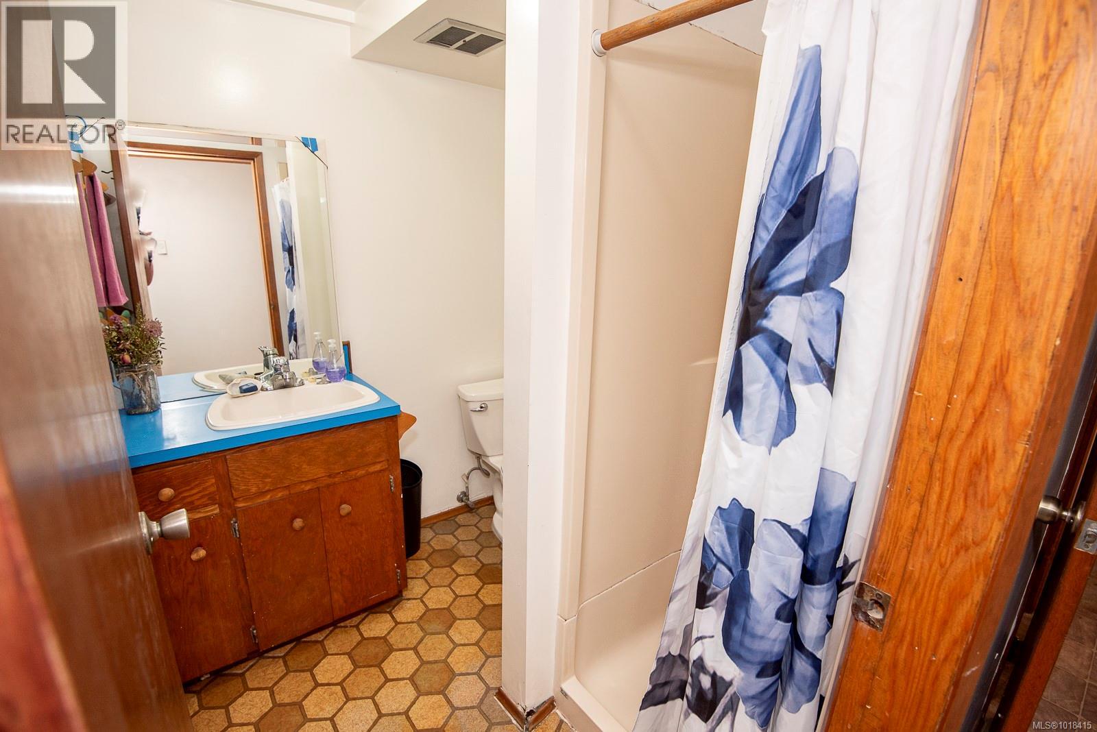 Single Family House Westcoast for Sale in  Pemberton Rd Victoria 