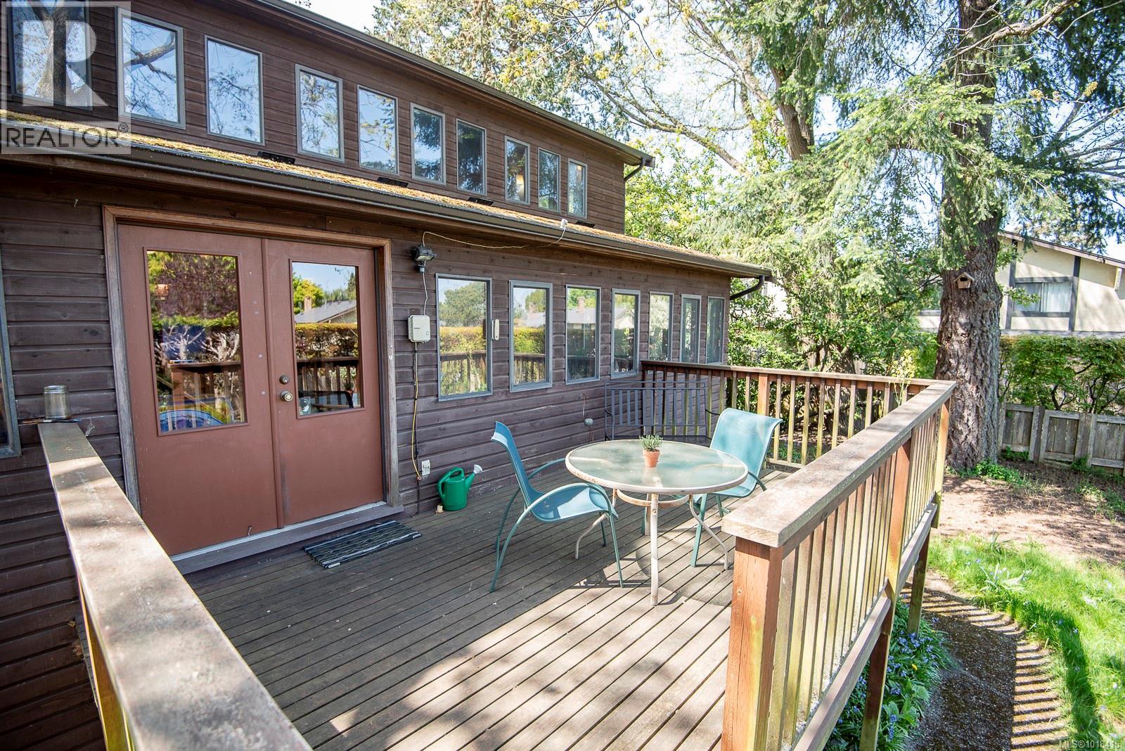 Single Family House Westcoast for Sale in  Pemberton Rd Victoria 