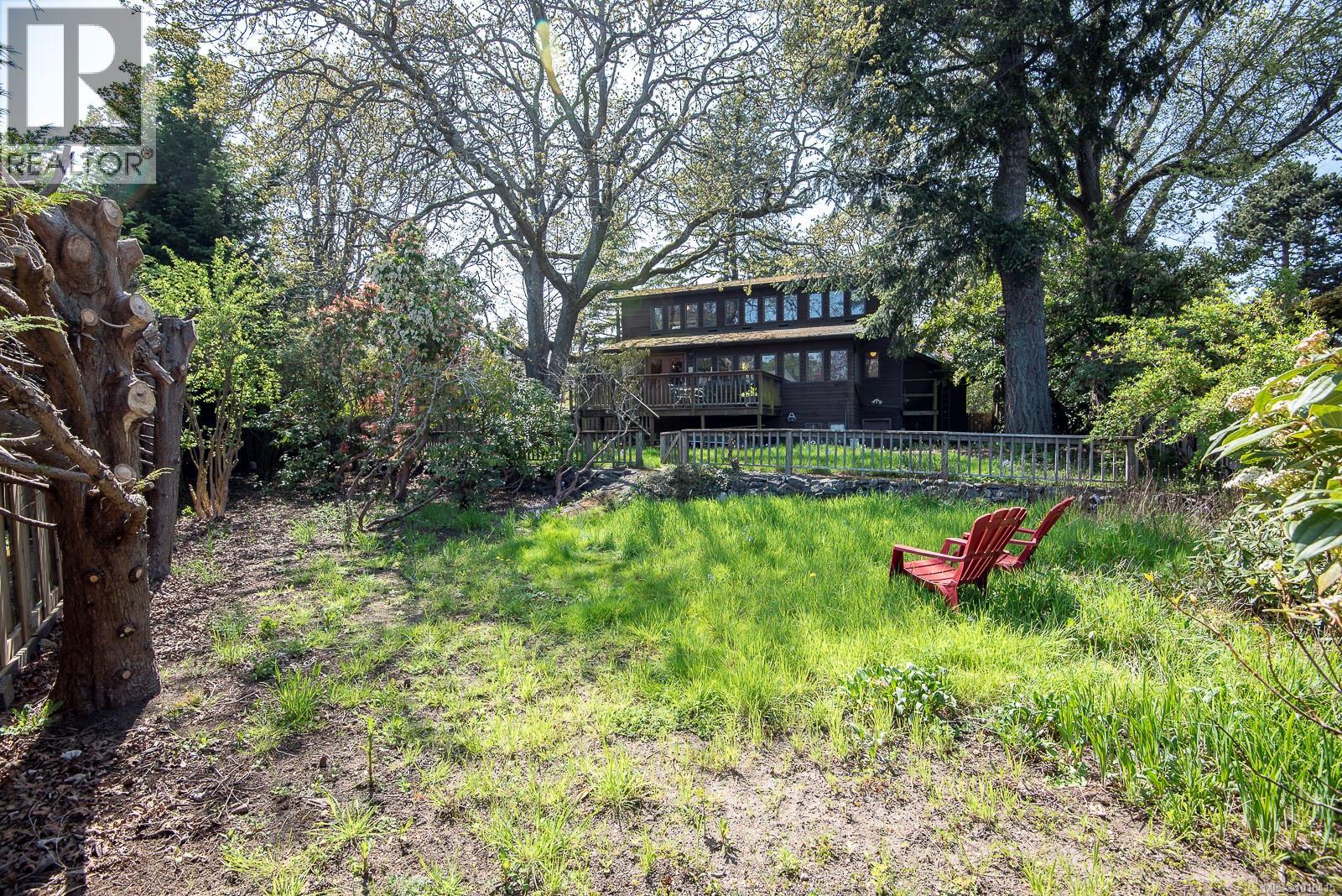 Single Family House Westcoast for Sale in  Pemberton Rd Victoria 