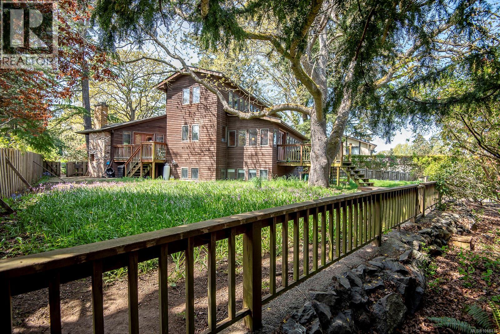 Single Family House Westcoast for Sale in  Pemberton Rd Victoria 