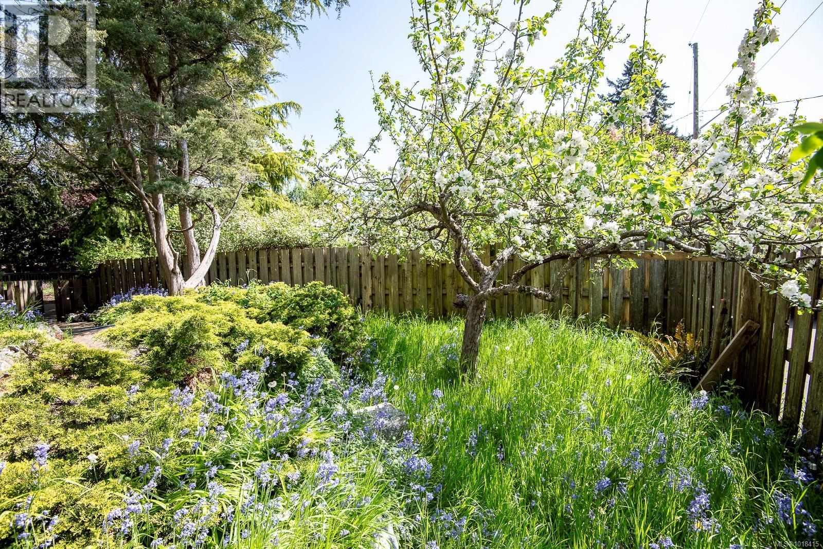 Single Family House Westcoast for Sale in  Pemberton Rd Victoria 