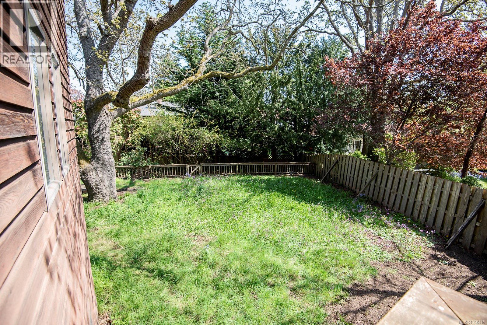 Single Family House Westcoast for Sale in  Pemberton Rd Victoria 