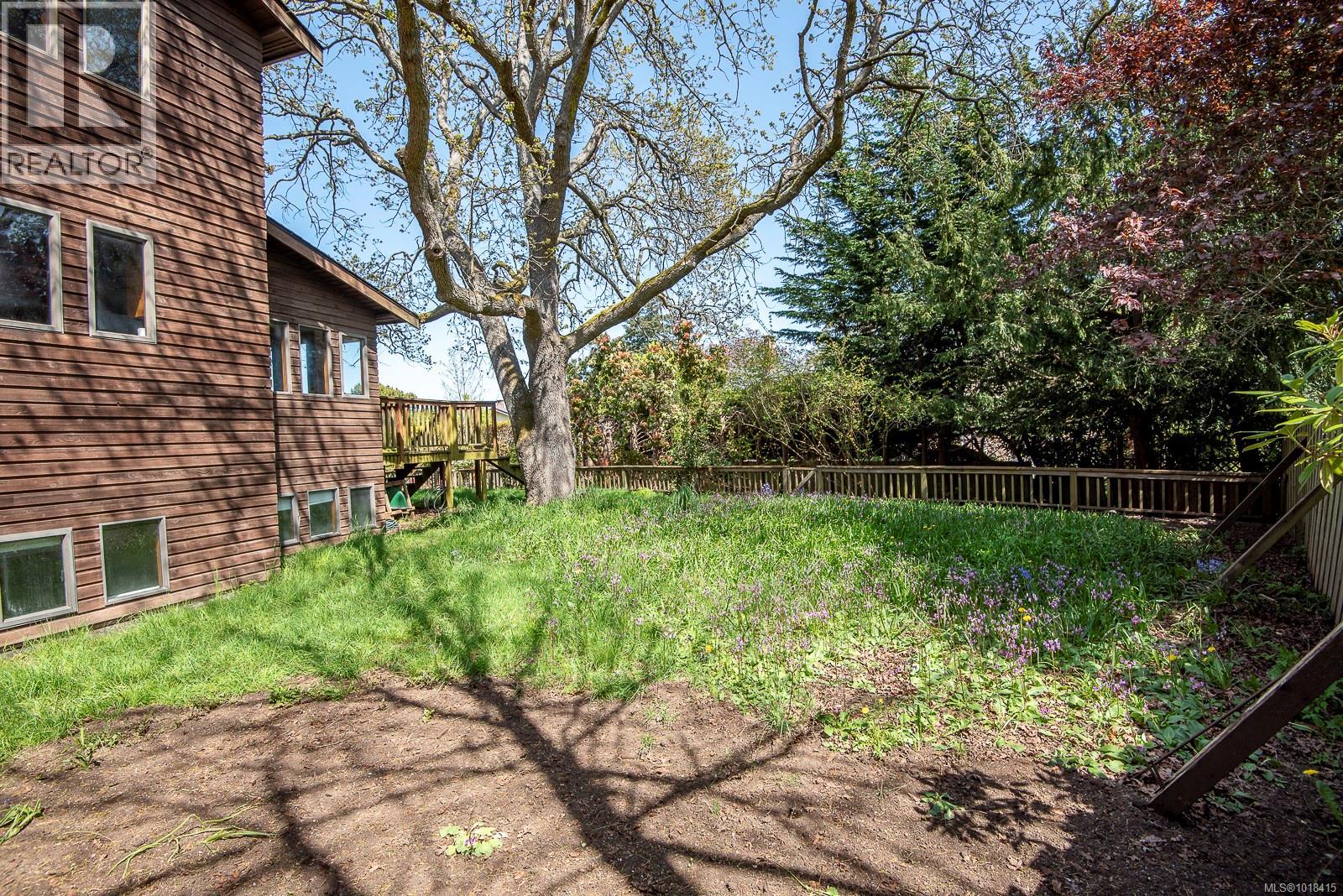 Single Family House Westcoast for Sale in  Pemberton Rd Victoria 