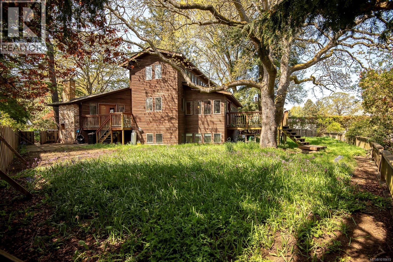 Single Family House Westcoast for Sale in  Pemberton Rd Victoria 