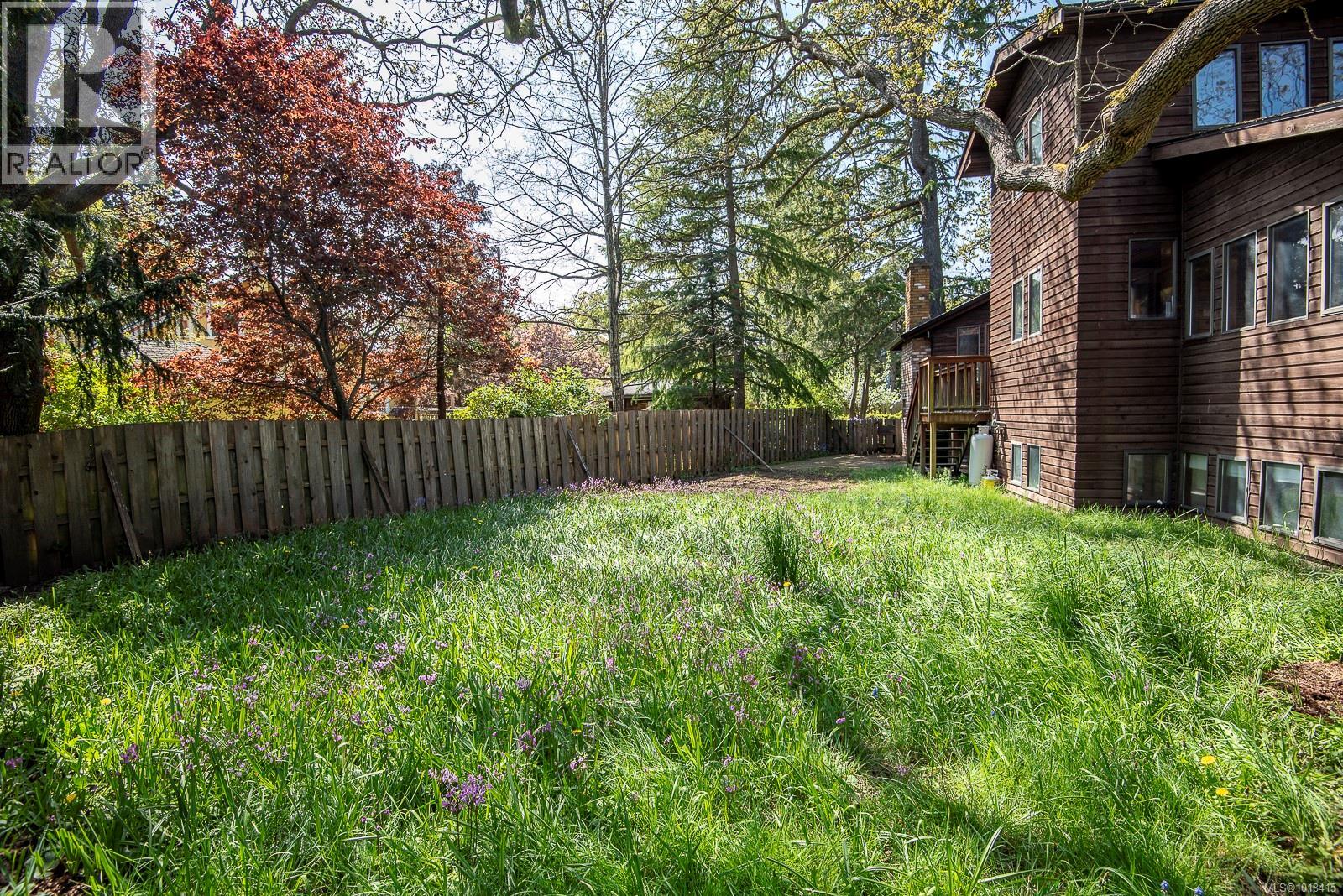 Single Family House Westcoast for Sale in  Pemberton Rd Victoria 