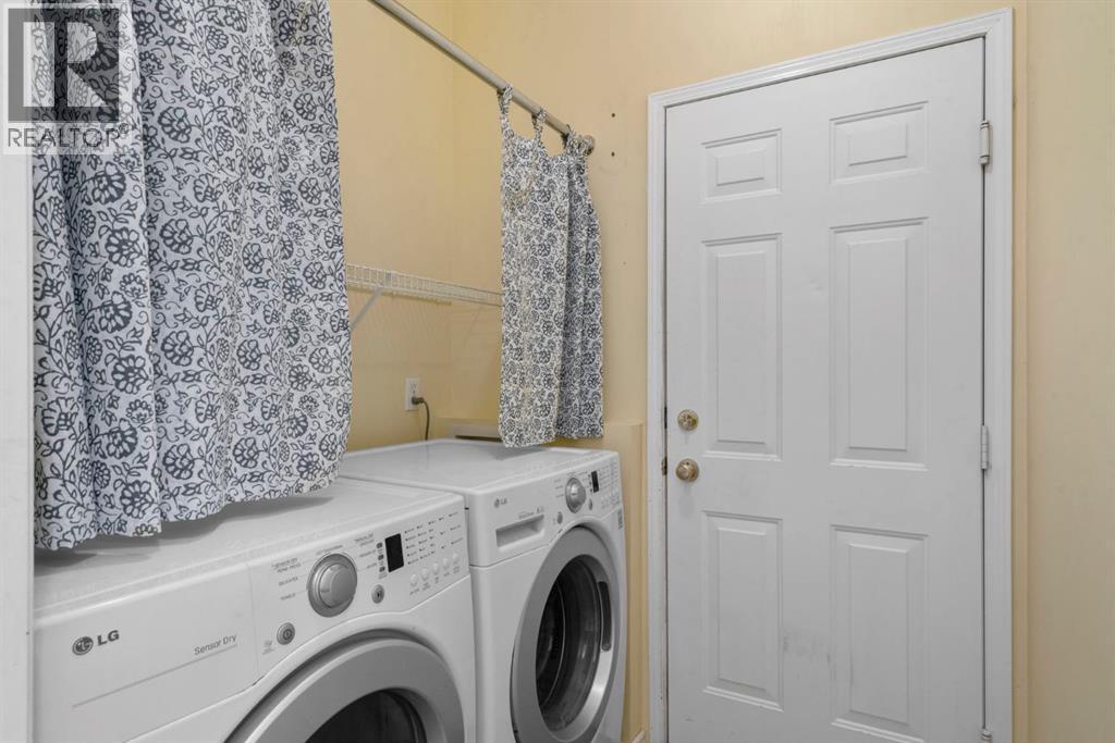 Single Family House for Sale in  Hidden Park NW Hidden Valley Calgary 