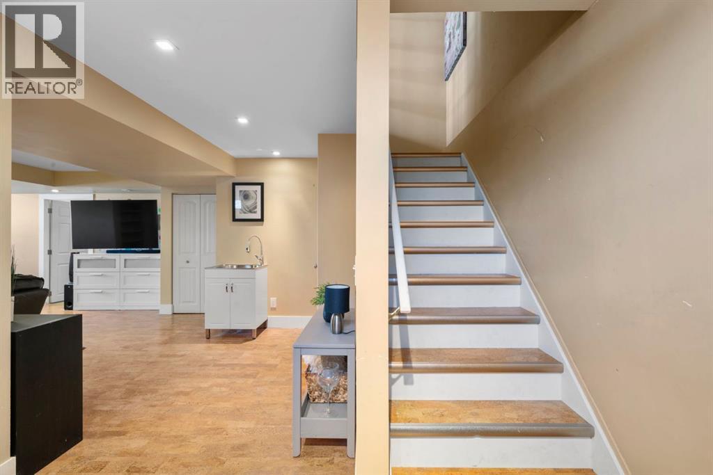 Single Family House for Sale in  Hidden Park NW Hidden Valley Calgary 