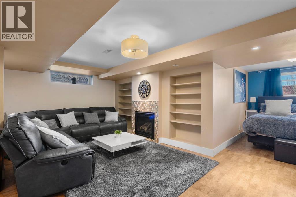 Single Family House for Sale in  Hidden Park NW Hidden Valley Calgary 